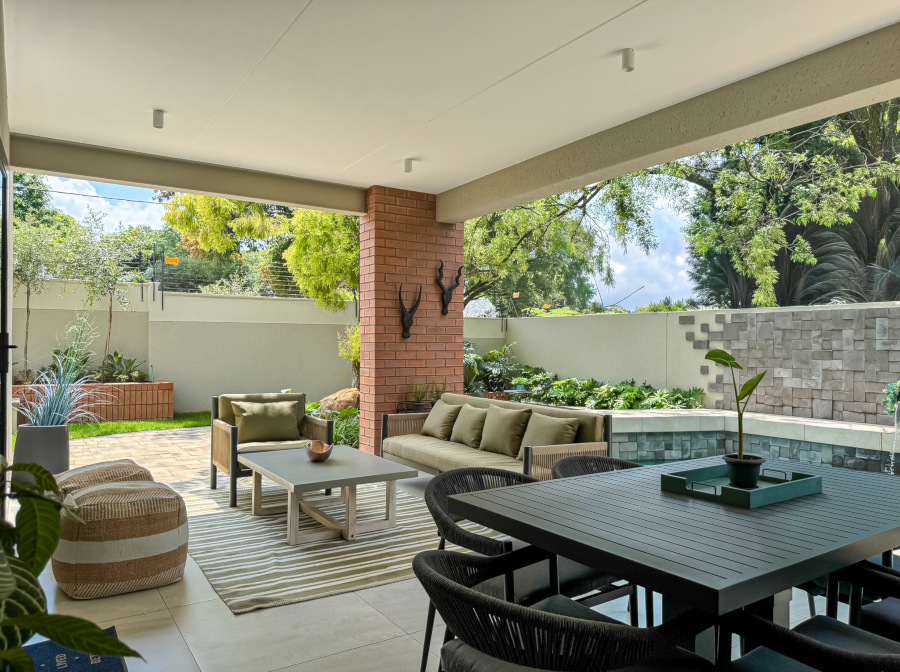 The Merlin exterior and patio